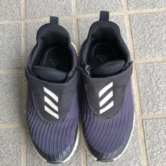 adidas  18cmの画像
