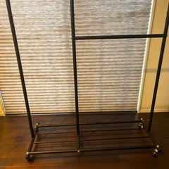 ハンガーラックの画像