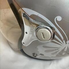 女性用ヘルメットの画像