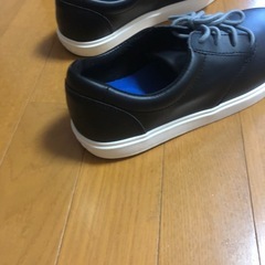 本革クロックススニーカー26cm未使用の画像