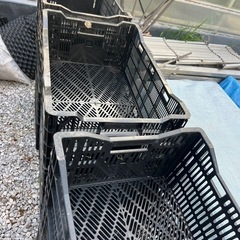 【商談中です]
黒のコンテナ多数あります。良ければ貰って下さい。の画像