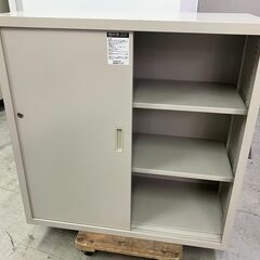 中古 　コクヨ  スチール製 書庫 引戸書庫 鍵付 引き違い書庫 スチール書庫 収納キャビネット ロータイプ　3段　幅880×奥400×高さ880mm　愛知　一宮市　江南市　稲沢市　岩倉市　名古屋　岐阜　各務ヶ原　羽島　三重　グッドプライス一宮の画像
