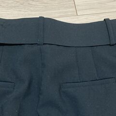[配送も可能] ZARA(ザラ)のレディースパンツの画像