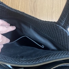 黒色 ハンドバッグの画像