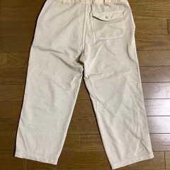 サマークリーム色メンズボトムスの画像
