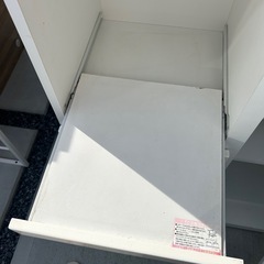 食器棚の画像