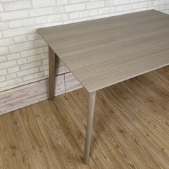 ニトリ　4人用　ダイニングテーブル　グレー　(4LEG GY 120 SJ601)の画像