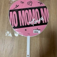 TWICE MOMO（モモ）うちわ スローガン付き【THIS IS FOR】の画像
