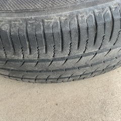中古タイヤ一本の画像