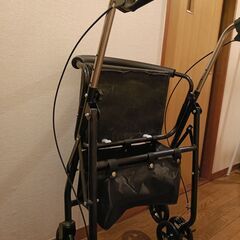 シルバーカー（ほぼ新品）の画像