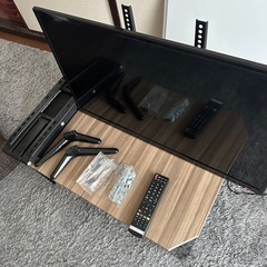 壁掛け金具付きテレビの画像