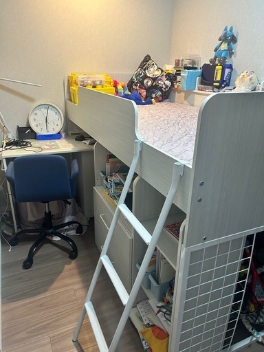 ニトリ大人気秘密基地子供ベッド&机セット