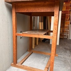 アンティークデスクの画像