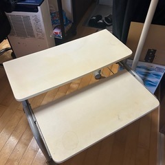 ドウシシャ32型液晶テレビと台セットの画像