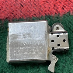 Zippo（ジッポー）　オイルライター　鏡面仕上げモデル　シルバー系　無地の画像