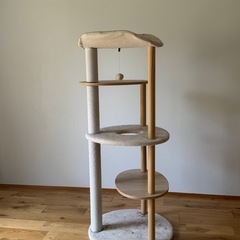 キャットタワーの画像