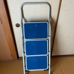 ◆3段の折ちみ式踏み台◆の画像