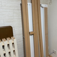 クイーンサイズベットフレームの画像