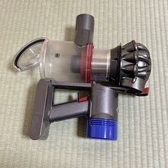 ダイソン　Dyson V8 absolute 掃除機セットの画像