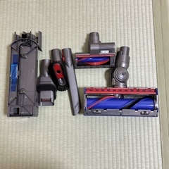 ダイソン　Dyson V8 absolute 掃除機セットの画像