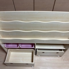 おもちゃ箱　本棚　の画像