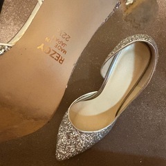 REZOY パンプス　シルバー　グリッターの画像