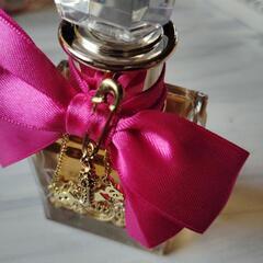 Viva la Juicy Noir 香水50mlの画像
