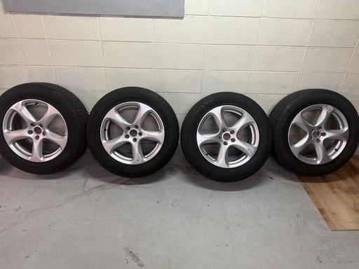 アルファロメオ ステルヴィオ 純正18インチ