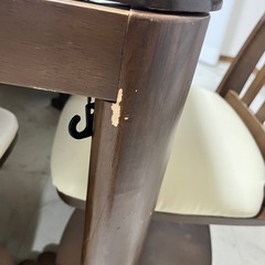 ダイニングテーブル＆回転チェア4脚の画像