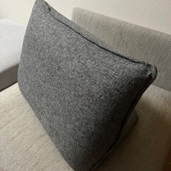 置き型　背もたれクッション　グレーの画像