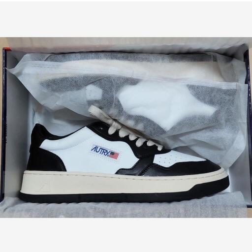【未使用】AUTRYオートリーMEDALIST_LOW_LEATHER メンズ スニーカー