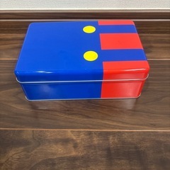 《8月24日迄》ユニバのニンテンドーワールドの缶ケース、マリオの画像