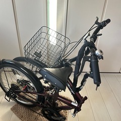 折り畳み自転車の画像
