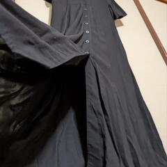 【美品】ユニクロ 半袖Vネックフレアワンピース　Мサイズ

の画像
