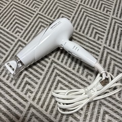【決まりました】1500w 強力ドライヤー(早くに処分予定。ご連絡は早めにお願いします。)の画像