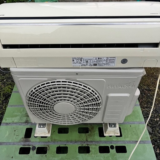 リユースのサカイ浦和店【D639】エアコン 東芝 RAS-F221R  2019 リユースのサカイ浦和店【D639】エアコン 東芝 RAS-F221R 2019