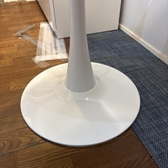 【カフェテーブル】【丸テーブル】クリーニング済み【管理番号12707】町の画像