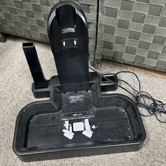【現状品】 TOSHIBA 掃除機 赤  2022年製の画像