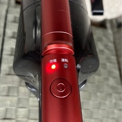 【現状品】 TOSHIBA 掃除機 赤  2022年製の画像