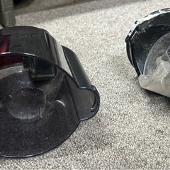 【現状品】 TOSHIBA 掃除機 赤  2022年製の画像