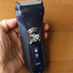 ブラウン 髭剃り シリーズ３ BRAUN Series 3の画像