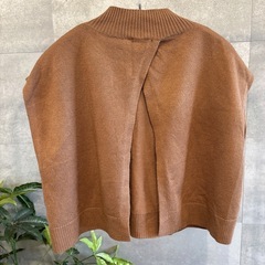 GU ニットベスト　M ブラウン　無地　レディース　着回し　バックスリットの画像