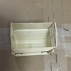 うさぎ　チモシー入れ　餌入れの画像
