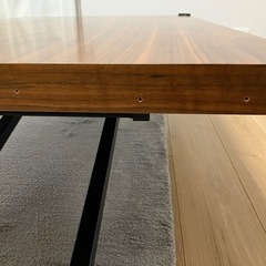 昇降式テーブルの画像
