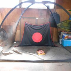 ゴルフ練習ネットとソフトボールの画像