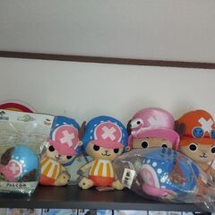 チョッパー好きに捧ぐ✨豪華❗ONE PIECE❗トニートニーチョッパー♪ぬいぐるみ、グッズ詰め合わせ数十点セット❗麦わらの一味も有❗ほとんど新品タグ付き♪希少なヤガラブルも🎵