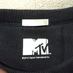 GU × MTV ブラック スウェット トレーナー 　サイズXL　の画像