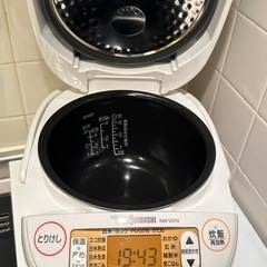 炊飯器5.5合炊き 象印の画像