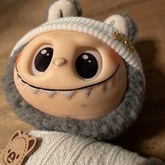 ラブブ　labubu 着せ替えの画像