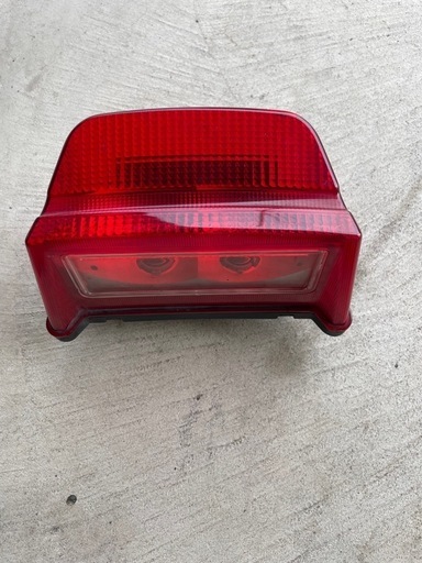 ZRX400？テールランプ (こー) 伊勢崎のカワサキの中古あげます